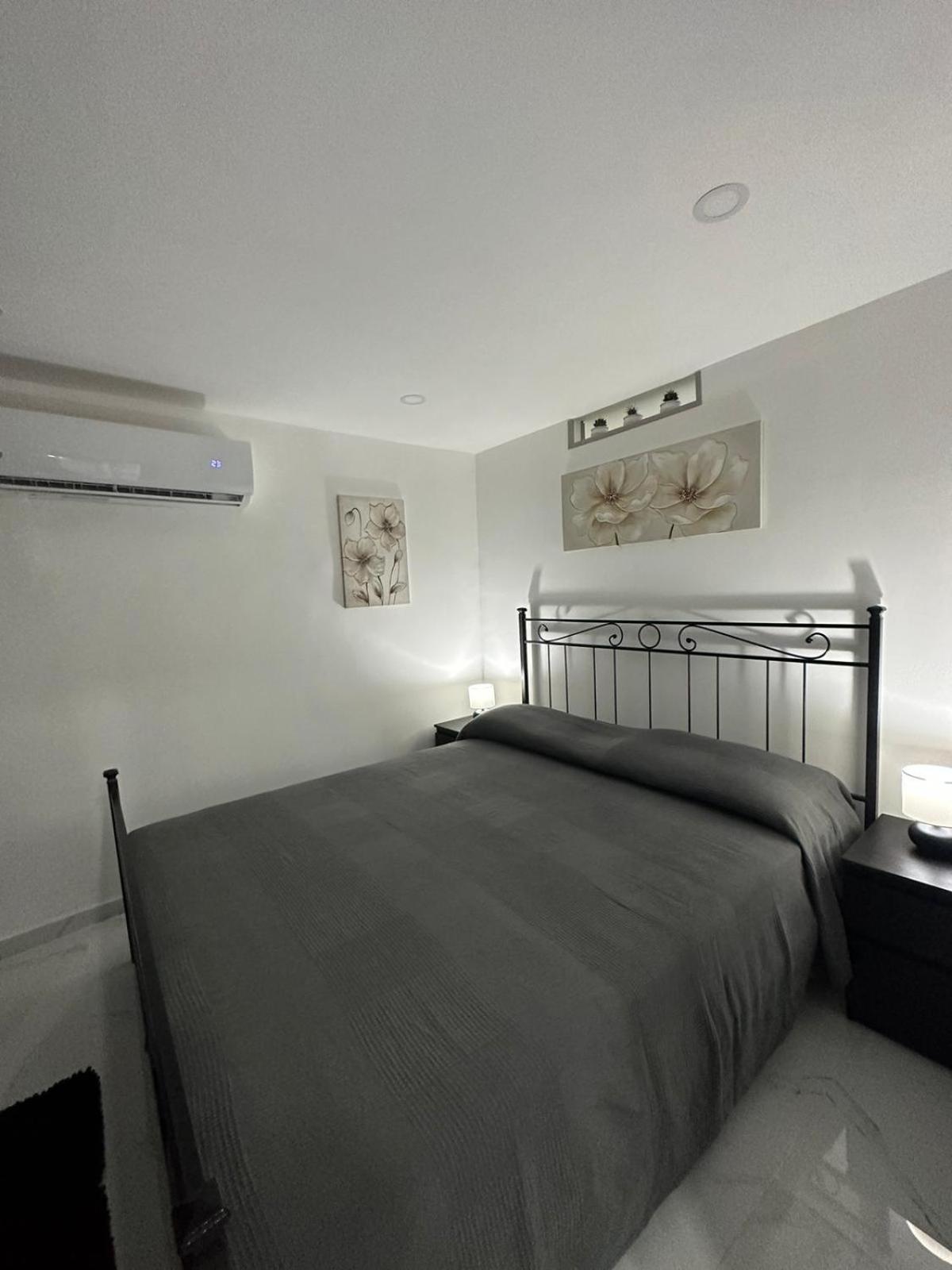 La Casa Del Turista * Napoli